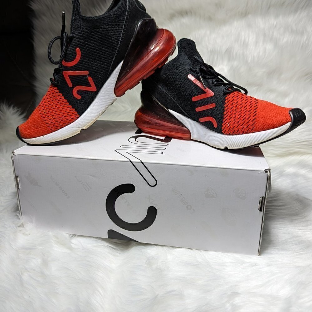 Nike Air Max 270 Flyknit Men's Size 9.5 Black Red White AO1023601